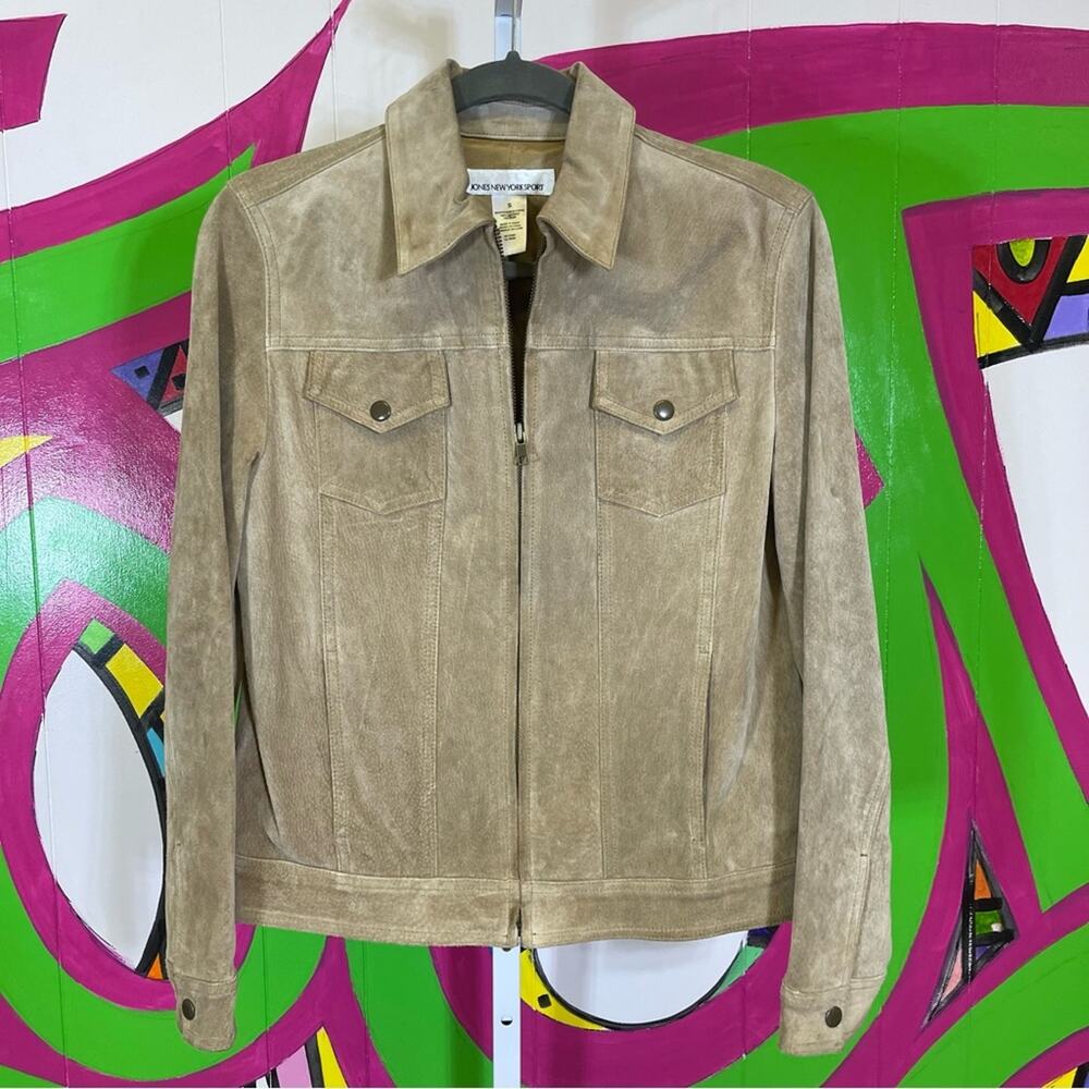 Jones New York Sport, Leather Jacket. Size Small. In excellent condition!